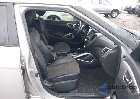 2013 Hyundai Veloster Base W/Black z USA, uszkodzony, nr VIN KMHTC6AD3DU179640